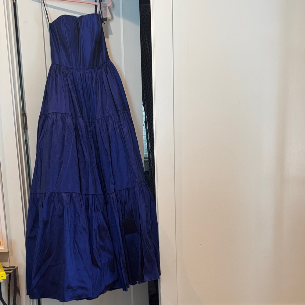Elegant Blue Strapless Prom Dress